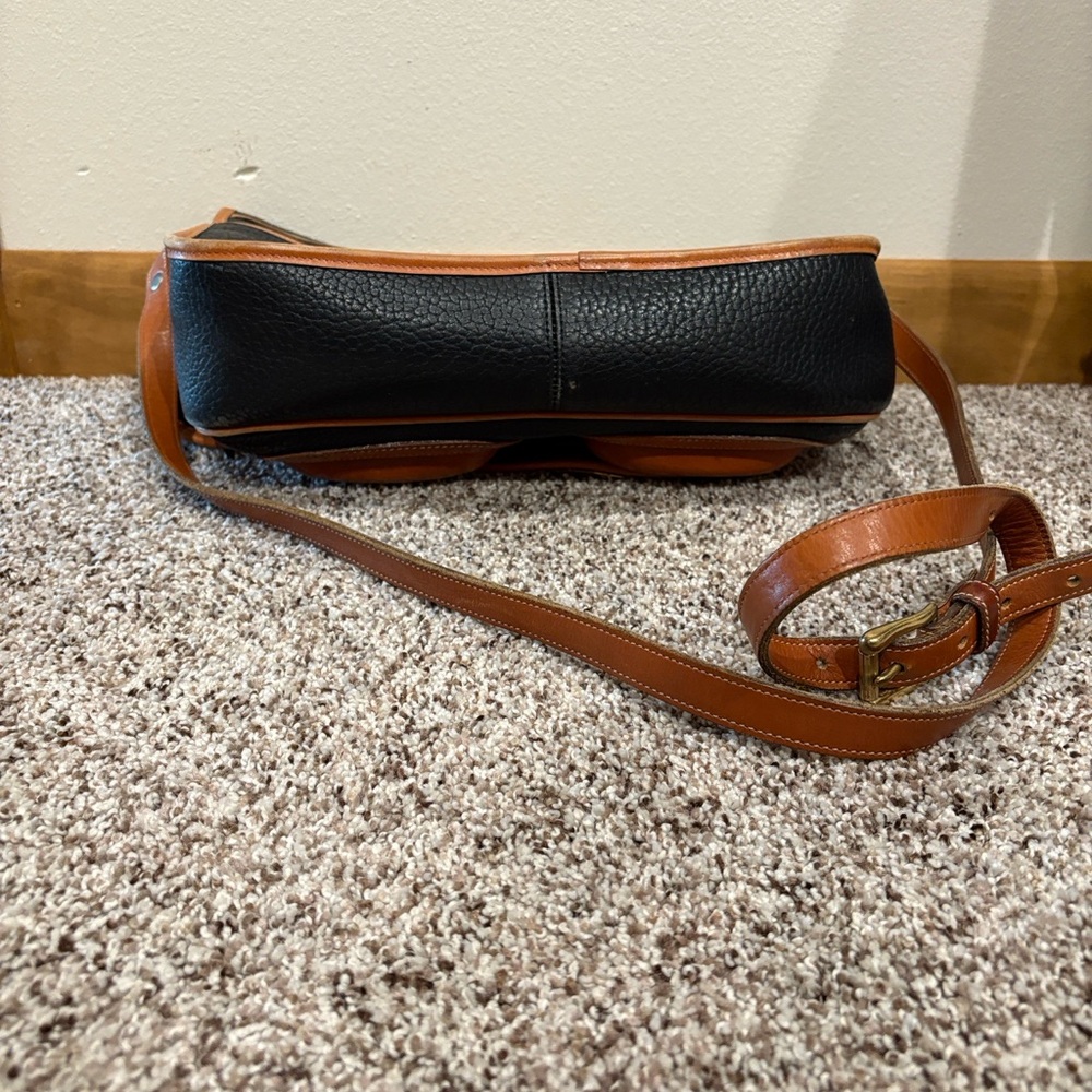Dooney & Bourke Black and Tan Leather Shoulder Bag - Picture 4 of 10
